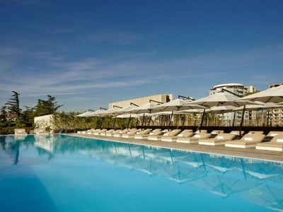 outdoor pool - hotel holiday inn tbilisi - tbilisi, georgia