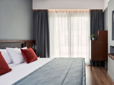 bedroom 1 - hotel achilleas - athens, greece