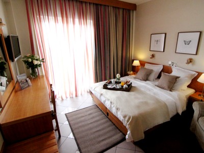 bedroom 1 - hotel achillion - athens, greece