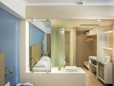 bedroom 2 - hotel airotel alexandros - athens, greece