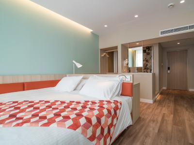 bedroom 1 - hotel kubic athens - athens, greece