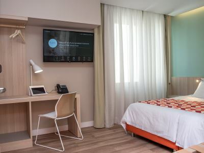 bedroom 5 - hotel kubic athens - athens, greece