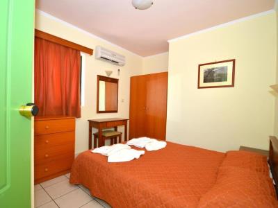 bedroom 2 - hotel aloni suites - chania, greece