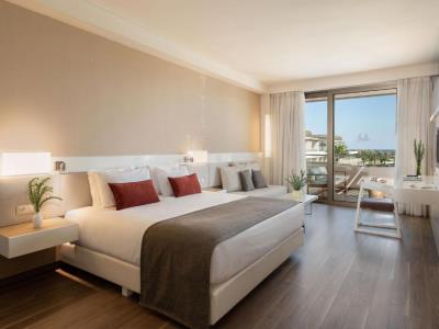 bedroom - hotel avra imperial - chania, greece
