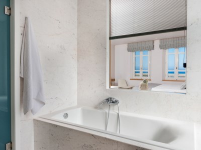 bathroom - hotel avra apartments venetian harbour - chania, greece