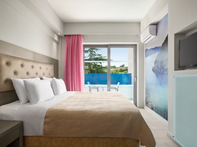 bedroom - hotel tryp by wyndham corfu dassia - corfu, greece