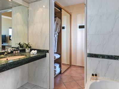 bathroom - hotel divani corfu palace - corfu, greece