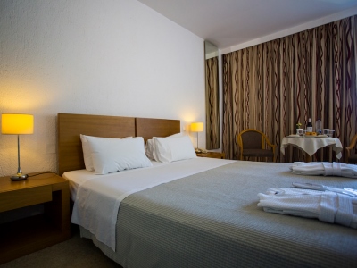 bedroom 1 - hotel amalia delphi - delphi, greece