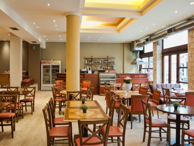 bar - hotel parnassos - delphi, greece