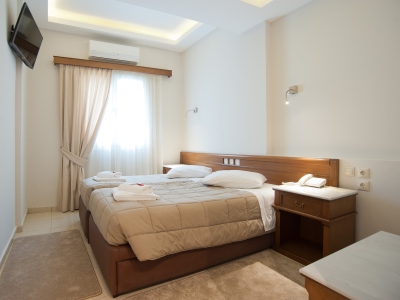 bedroom 3 - hotel parnassos - delphi, greece