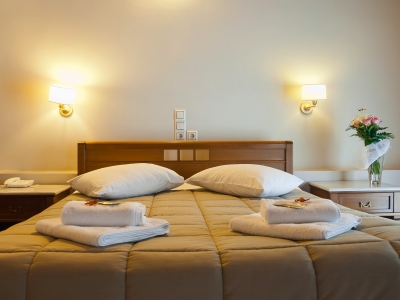bedroom 4 - hotel parnassos - delphi, greece