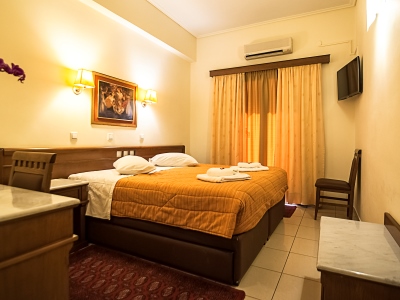 bedroom 5 - hotel parnassos - delphi, greece