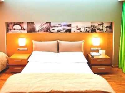 bedroom 3 - hotel capsis astoria - heraklion, greece