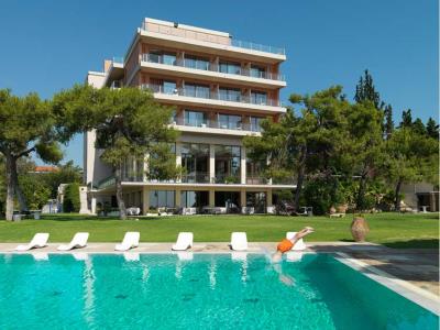 exterior view - hotel kalamaki beach - corinth, greece