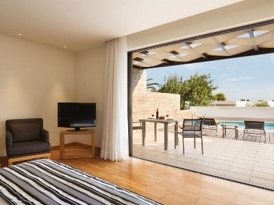 bedroom 3 - hotel wyndham loutraki poseidon resort - loutraki, greece