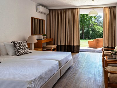 bedroom 2 - hotel amalia olympia - olympia, greece