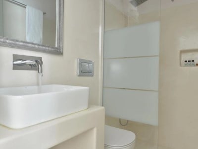 bathroom 1 - hotel summer shades hotel - paros, greece