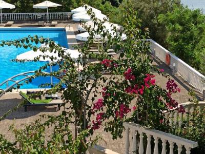 outdoor pool 1 - hotel amalia margarona royal - preveza, greece