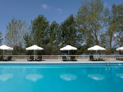 outdoor pool 3 - hotel amalia margarona royal - preveza, greece