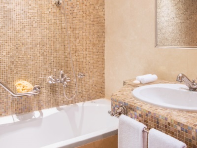 bathroom - hotel grecotel creta palace - rethymnon, greece