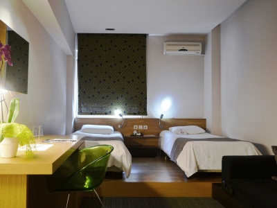 bedroom 9 - hotel capsis - thessaloniki, greece