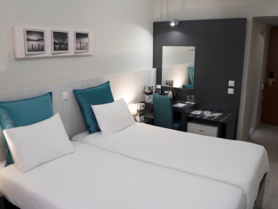 bedroom 6 - hotel capsis - thessaloniki, greece