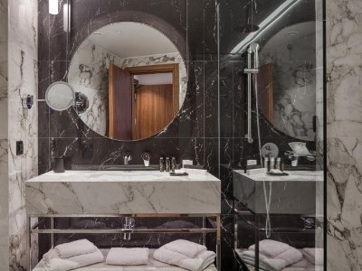 bathroom - hotel electra palace - thessaloniki, greece