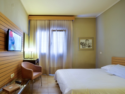 bedroom - hotel astoria - thessaloniki, greece