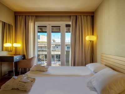 bedroom 3 - hotel astoria - thessaloniki, greece