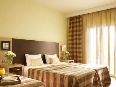 bedroom 1 - hotel anessis - thessaloniki, greece