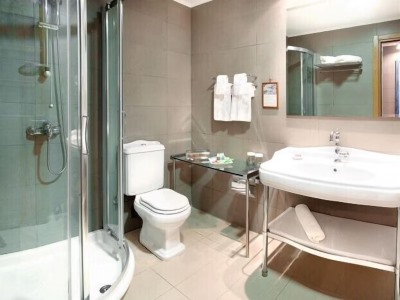 bathroom 1 - hotel domotel xenia volos - volos, greece