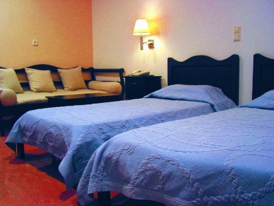 bedroom 2 - hotel theoxenia - santorini, greece