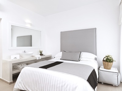 bedroom 11 - hotel aressana spa hotel and suites - santorini, greece