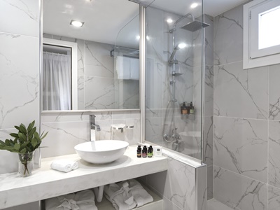 bathroom - hotel aressana spa hotel and suites - santorini, greece