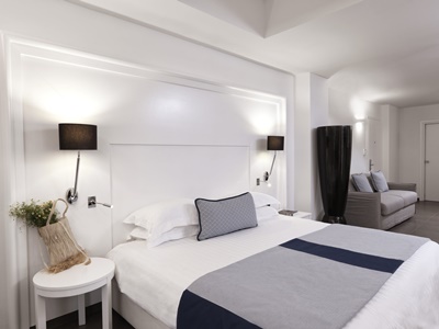 bedroom - hotel aressana spa hotel and suites - santorini, greece