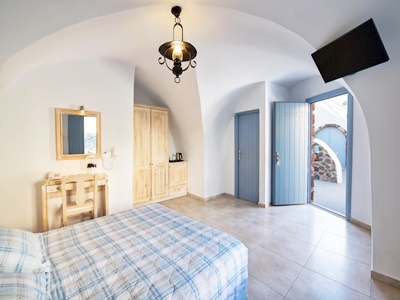 bedroom 1 - hotel anatoli - santorini, greece