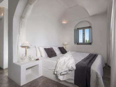 bedroom 4 - hotel andronis luxury suites - santorini, greece