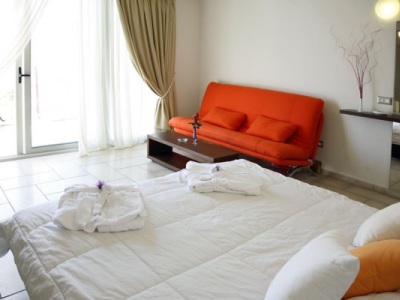 suite - hotel antinea suites and spa - santorini, greece