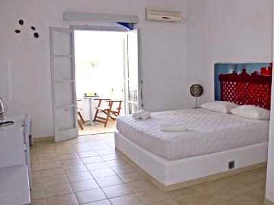 bedroom - hotel atlas boutique - santorini, greece