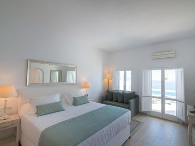 bedroom 1 - hotel aqua luxury suites - santorini, greece
