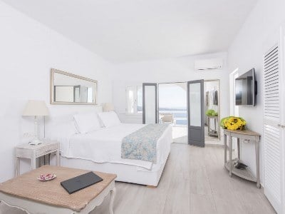 suite - hotel aqua luxury suites - santorini, greece