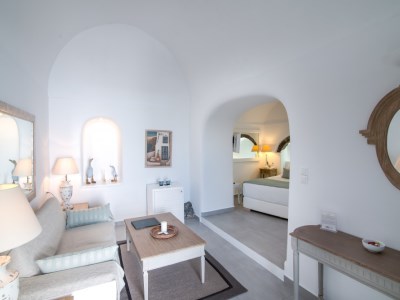 suite 6 - hotel aqua luxury suites - santorini, greece