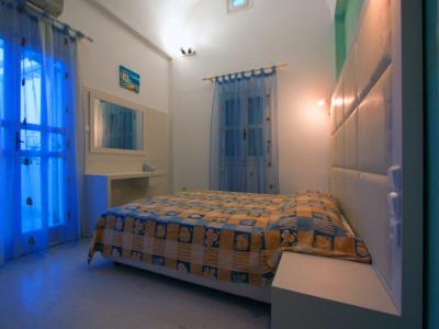 bedroom 3 - hotel sellada apartments - santorini, greece