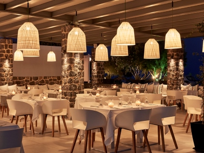 restaurant - hotel aqua blue - santorini, greece