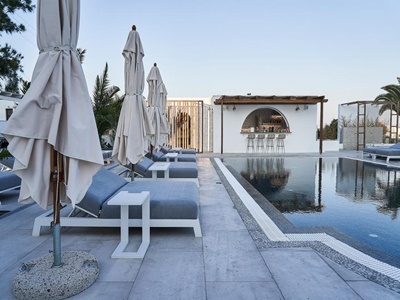 outdoor pool 2 - hotel petri suites - santorini, greece
