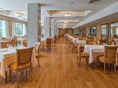 restaurant - hotel divani meteora - kalambaka, greece