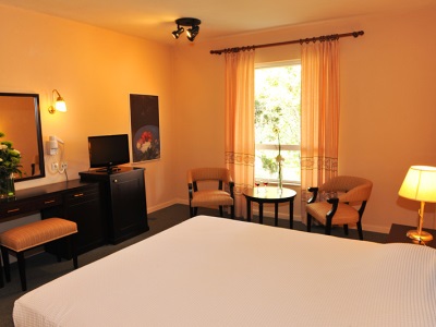 bedroom - hotel amalia kalambaka - kalambaka, greece