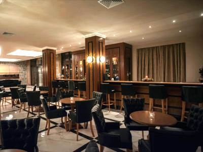 bar - hotel grand meteora - kalambaka, greece