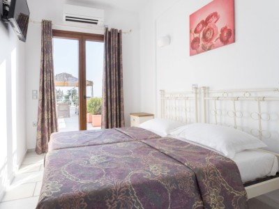 bedroom 4 - hotel ariadne - naxos, greece