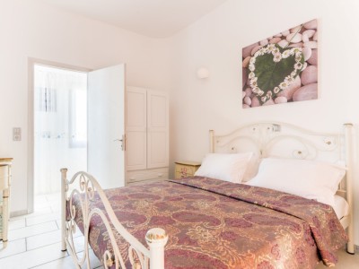 bedroom 5 - hotel ariadne - naxos, greece